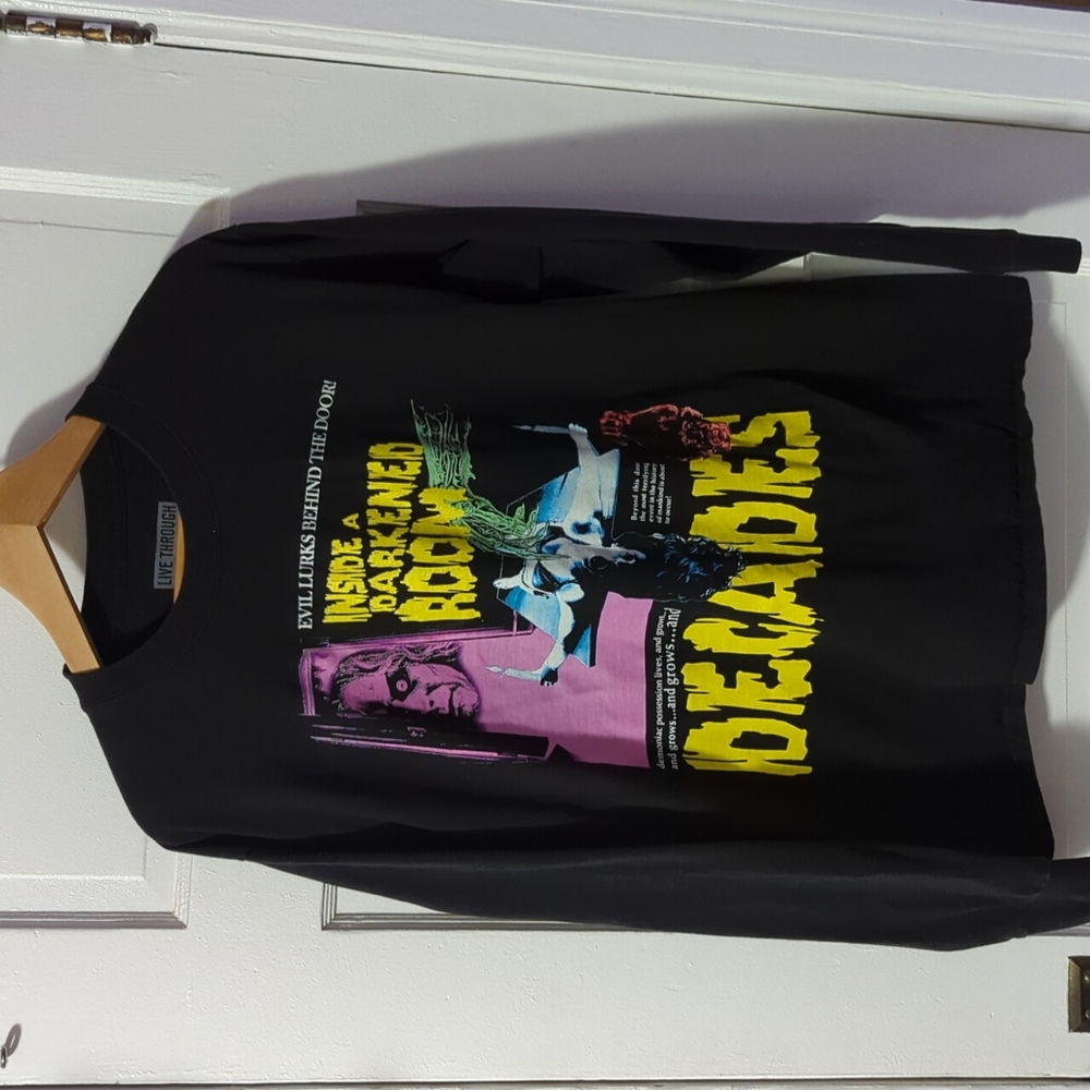 Live Through The Decades Classical Vintage Style Horror Long Sleeved Shirt